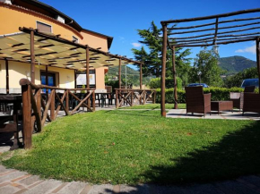 Отель La Cascina Camere  Аджерола